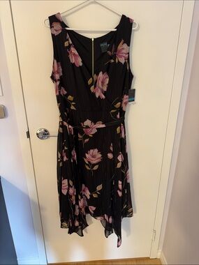 Gabby Skye Black Floral Sleeveless High-Low Dress